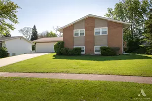 6425 Clark Dr, Woodridge, IL 60517 - Photo 1