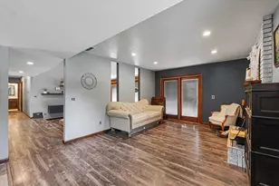 2005 Clover Ct E, Champaign, IL 61821 - Photo 9