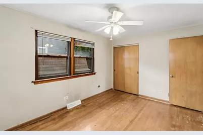 4 E Madison Street, Villa Park, IL 60181 - Photo 11