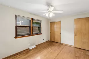 4 E Madison St, Villa Park, IL 60181 - Photo 11