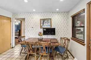 4 E Madison St, Villa Park, IL 60181 - Photo 7