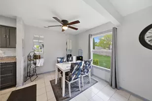 1331 N Glen Cir, Aurora, IL 60506 - Photo 5