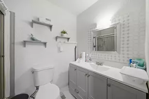 1331 N Glen Cir, Aurora, IL 60506 - Photo 11