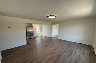 8418 Meadowbrook Dr, Burr Ridge, IL 60527 - Photo 11