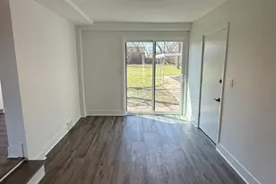 8418 Meadowbrook Dr, Burr Ridge, IL 60527 - Photo 5