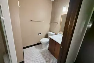 183 N Waters Edge Dr W, Glendale Heights, IL 60139 - Photo 19
