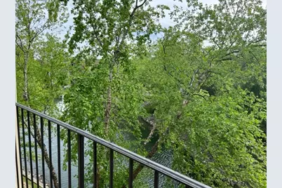 183 N Waters Edge Drive W #301, Glendale Heights, IL 60139 - Photo 3