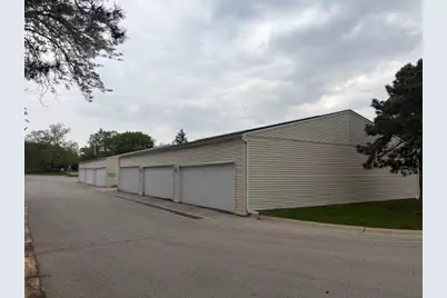 183 N Waters Edge Drive W #301, Glendale Heights, IL 60139 - Photo 5