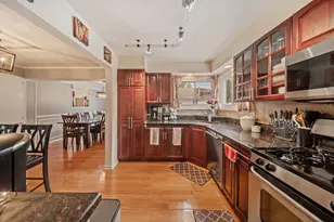 8243 N Washington St, Niles, IL 60714 - Photo 3