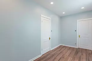 3720 W Eddy St, Chicago, IL 60618 - Photo 11