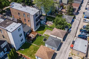 3720 W Eddy St, Chicago, IL 60618 - Photo 19