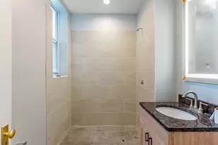 3720 W Eddy St, Chicago, IL 60618 - Photo 9