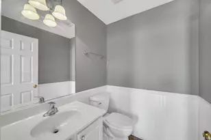574 N Fox Trl, Round Lake, IL 60073 - Photo 33