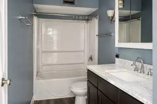 17516 Butternut Rd, Hazel Crest, IL 60429 - Photo 9