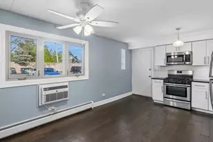 6136 S Kensington Ave, Countryside, IL 60525 - Photo 9