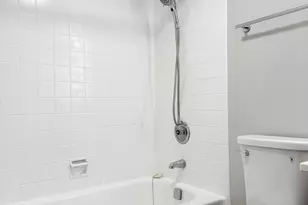1104 Mercury Dr, Schaumburg, IL 60193 - Photo 9