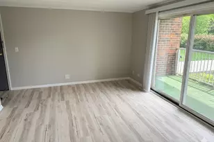 1104 Mercury Dr, Schaumburg, IL 60193 - Photo 5