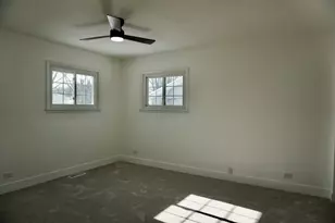 2018 E Ivy Ln, Mount Prospect, IL 60056 - Photo 21