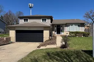 2018 E Ivy Ln, Mount Prospect, IL 60056 - Photo 1