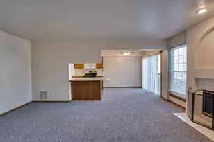 196 Park Ridge Ln, Aurora, IL 60504 - Photo 5