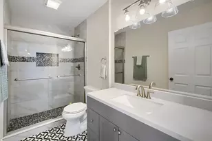 1310 W Darlington Cir, Hoffman Estates, IL 60169 - Photo 15