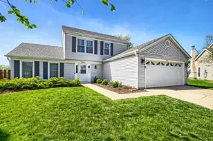 1310 W Darlington Cir, Hoffman Estates, IL 60169 - Photo 25