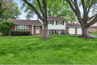 8607 Main Street, Downers Grove, IL 60516 - Photo 1