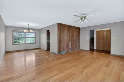 8607 Main Street, Downers Grove, IL 60516 - Photo 9
