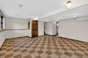 8607 Main St, Downers Grove, IL 60516 - Photo 23