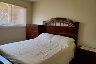 8052 W Lyons St, Niles, IL 60714 - Photo 7