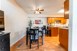 32 Wildwood Ln G, Bolingbrook, IL 60440 - Photo 21