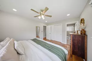 11N980 Almora Terrace, Elgin, IL 60124 - Photo 13