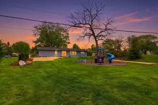 11N980 Almora Terrace, Elgin, IL 60124 - Photo 27