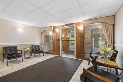 8025 Woodglen Lane #403, Downers Grove, IL 60516 - Photo 5