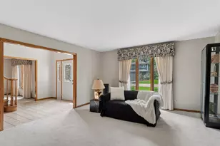 2374 Pepper Tree Ct, Lisle, IL 60532 - Photo 5