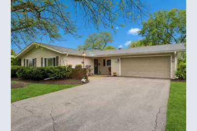 4 S Cypress Lane, North Aurora, IL 60542 - Photo 1