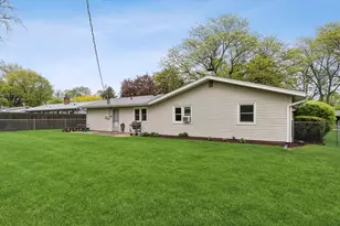 4 S Cypress Ln, North Aurora, IL 60542 - Photo 15
