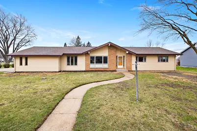 10817 Bonnie Brae Road, Huntley, IL 60142 - Photo 1