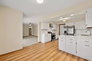 10817 Bonnie Brae Rd, Huntley, IL 60142 - Photo 5