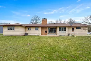 10817 Bonnie Brae Rd, Huntley, IL 60142 - Photo 25