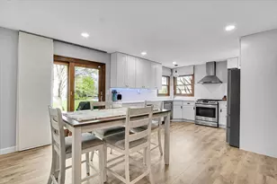 1450 Canter Ln, Bartlett, IL 60103 - Photo 5