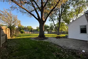 322 Freehauf St, Lemont, IL 60439 - Photo 3