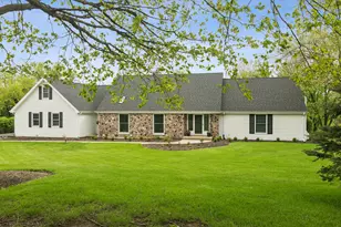 21884 N Andover Rd, Kildeer, IL 60047 - Photo 1
