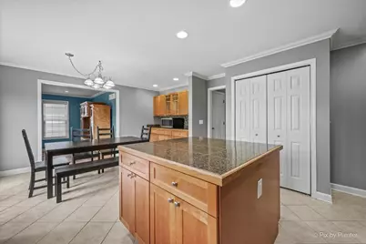 810 Woodridge Trail, McHenry, IL 60050 - Photo 11