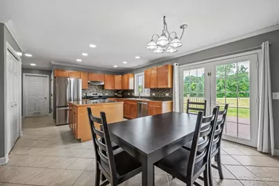810 Woodridge Trail, McHenry, IL 60050 - Photo 13