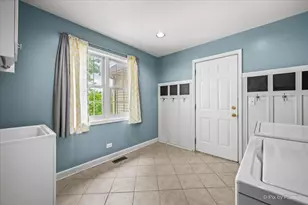 810 Woodridge Trail, McHenry, IL 60050 - Photo 19