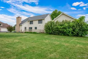 810 Woodridge Trail, McHenry, IL 60050 - Photo 51