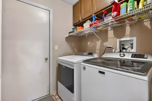 1160 Heavens Gate, Lake in the Hills, IL 60156 - Photo 27