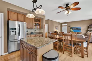 1160 Heavens Gate, Lake in the Hills, IL 60156 - Photo 19