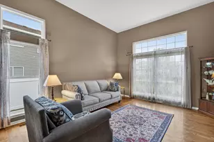 1160 Heavens Gate, Lake in the Hills, IL 60156 - Photo 11